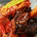 Lebih Bahaya Mana Efeknya, Makan Makanan Pedas atau Manis?