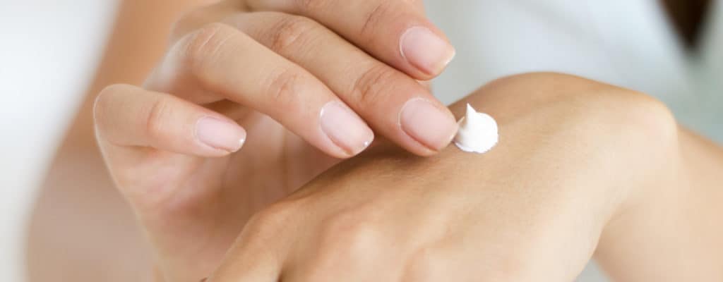 5 Bahan Kimia Berbahaya Pada Body Lotion yang Harus Dihindari