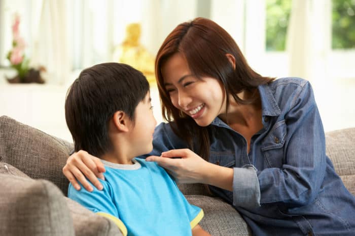 mengajarkan anak untuk menghargai penyandang disabilitas