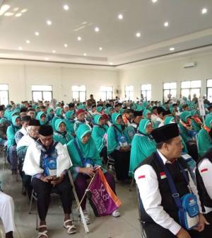 Jemaah Haji Kloter 29 JKG Asal Tangsel Diberangkatkan