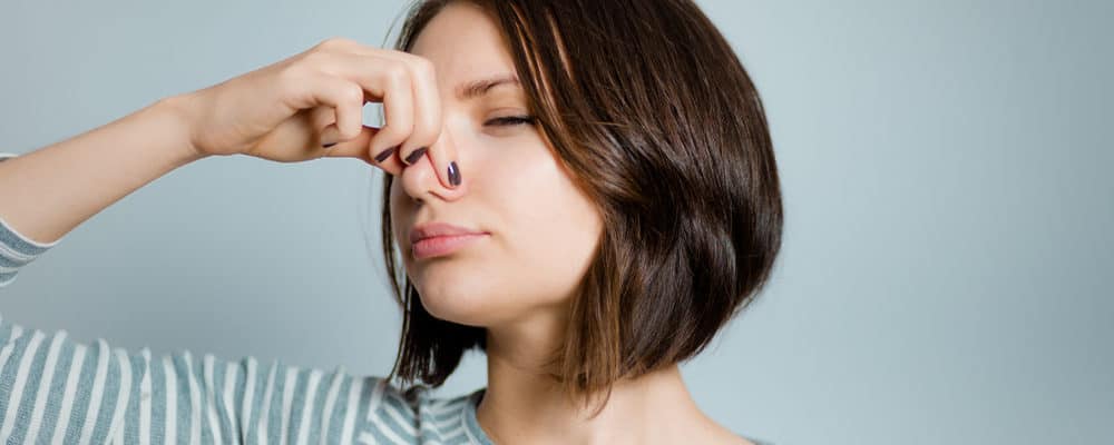 Kenapa Air Kencing Saya Berbau Amis dan Menyengat?