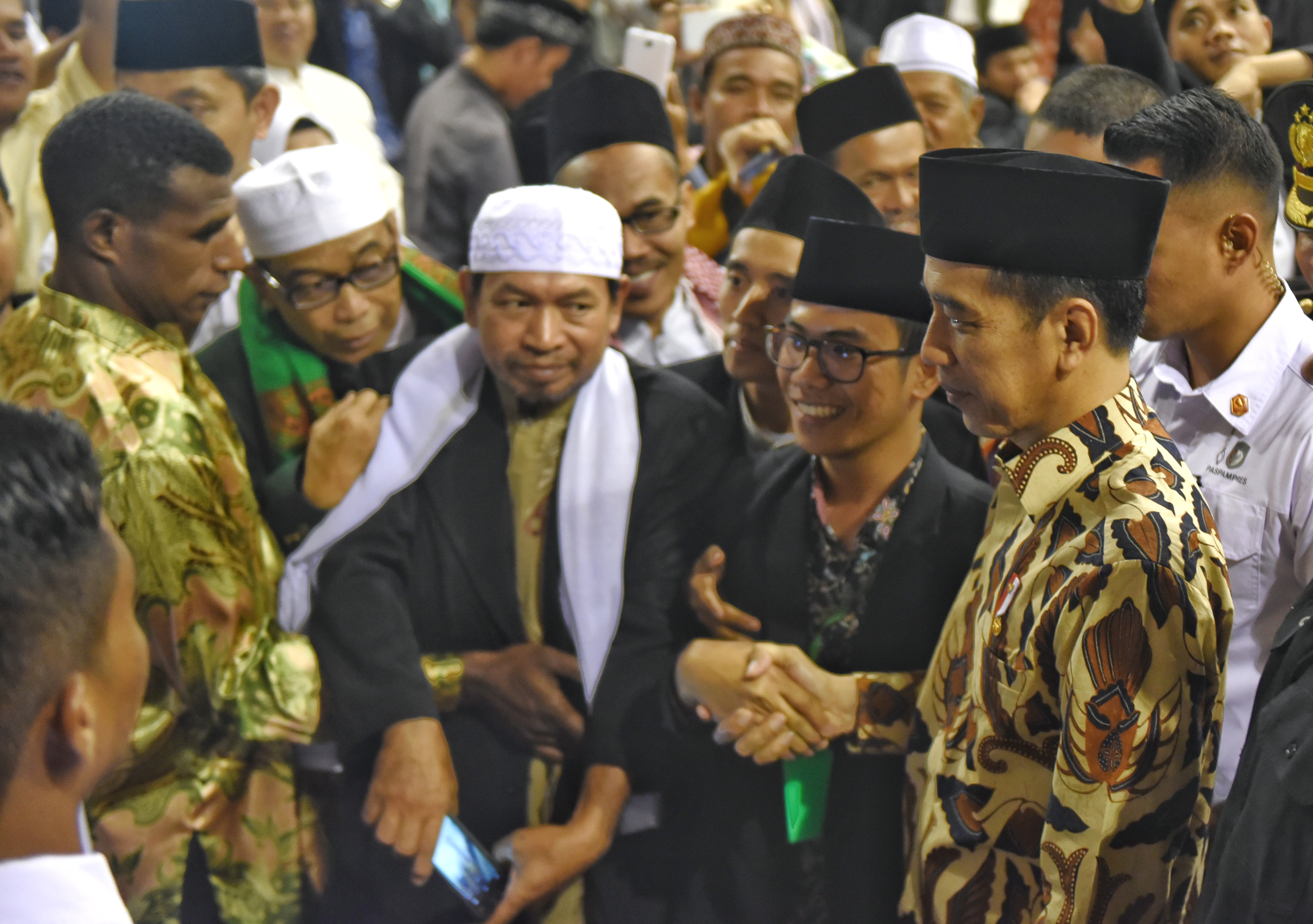 Dianggap Tidak Pro Islam, Presiden Jokowi: Tiap Minggu Saya ke Pondok Pesantren