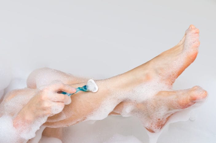 sering mencukur bulu lebih lebat