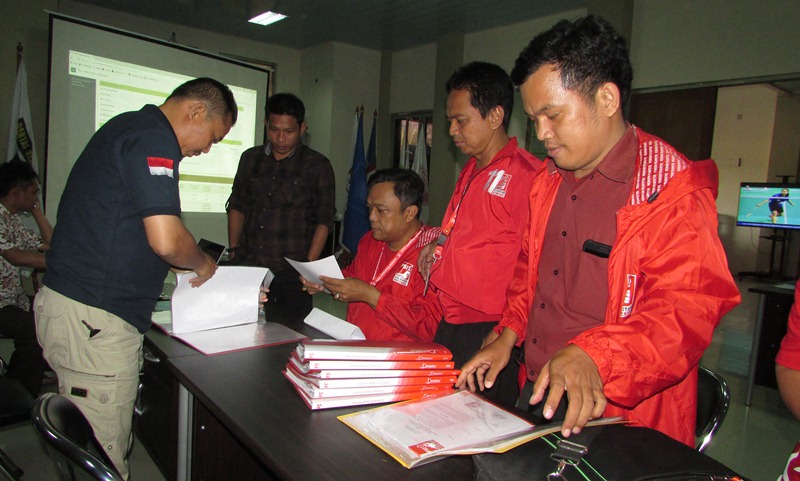 Bacaleg Perempuan Boleh Diganti