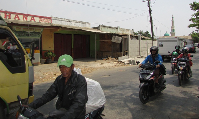 Pedagang Menolak Digusur Pengembang