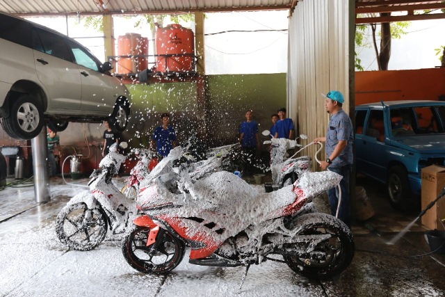 Siswa Miskin Dibekali Ilmu Nyuci