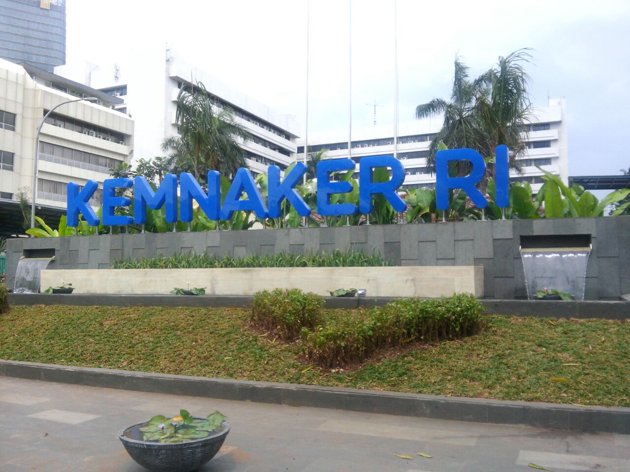 Termasuk 25 Lulusan Terbaik, Kementerian Ketenagakerjaan Buka Lowongan 241 CPNS