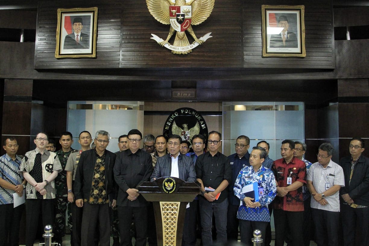Rapat di Palu, Menko Polhukam Minta Korban Gempa di Palu dan Donggala Segera Dimakamkan