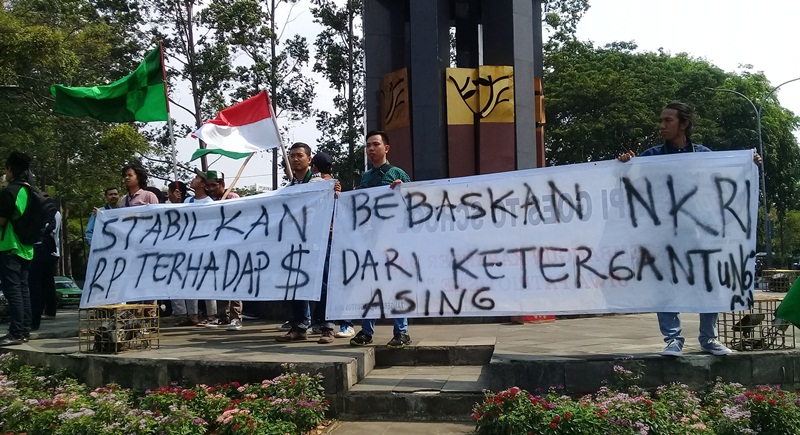 HMI Tangerang Serukan Selamatkan Rupiah