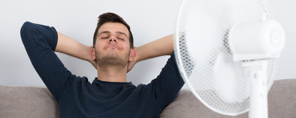 Kenapa Tidur Malam Pakai Kipas Angin Bikin Badan Pegal Linu?
