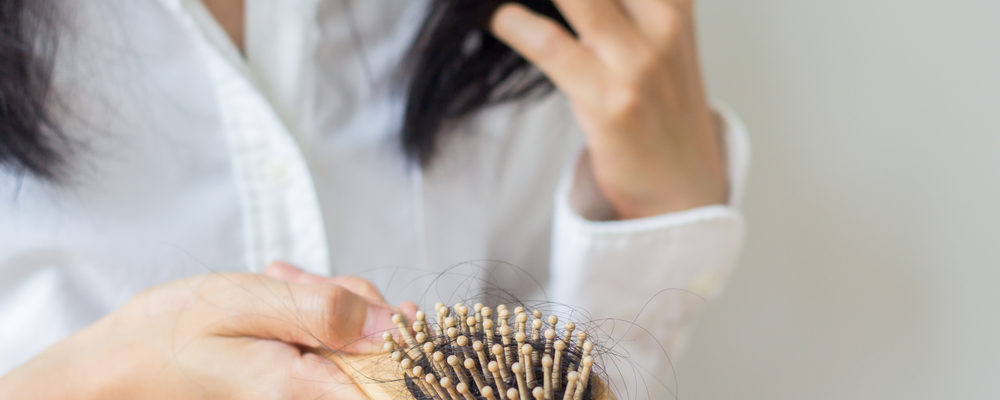 Rambut Rapuh dan Rontok Saat Hamil? Ternyata Ini 3 Penyebab Utamanya