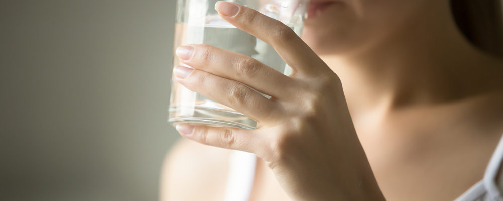 Kenapa Harus Banyak Minum Air Putih Saat Flu? Dan Seberapa Banyak?