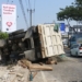 Sopir Ngatuk, Truk Terguling
