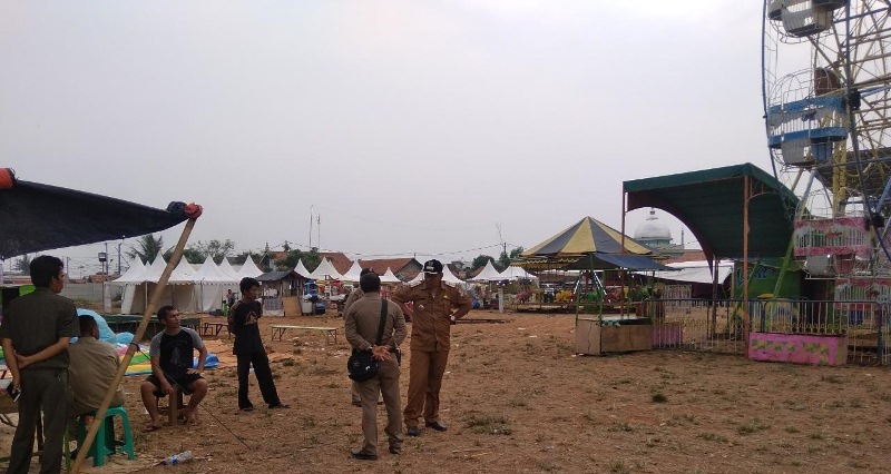 Camat Tutup Komidi Putar Tak Berizin