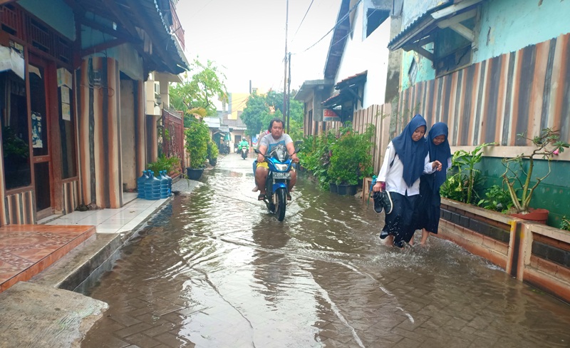Genangan di Mana-mana, Dinas PU Harus Gerak