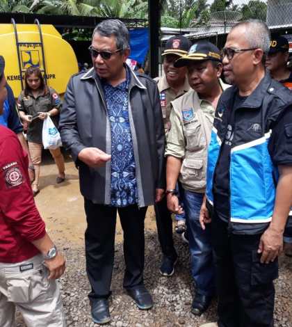 Pemkot Tangsel Serahkan Bantuan untuk Korban Bencana Tsunami Banten