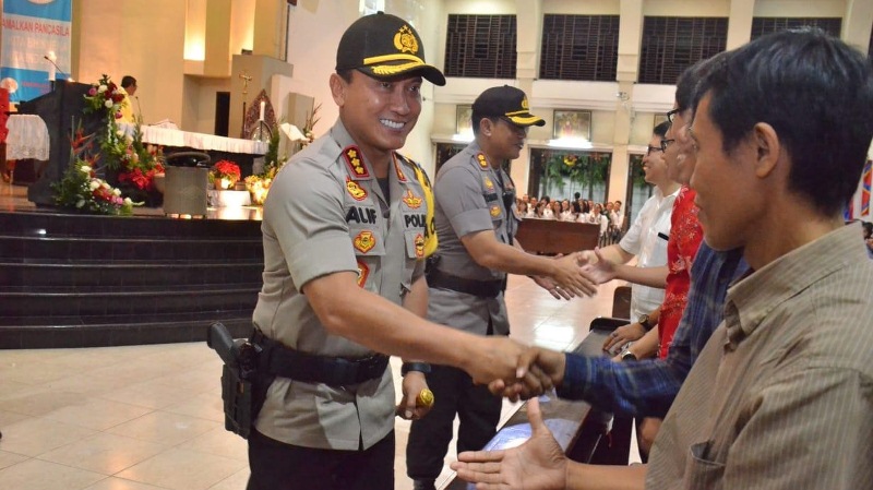 Polisi Amankan Natal di Gereja