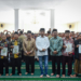 Hindari Sengketa, Presiden Jokowi Serahkan 257 Sertifikat Masjid dan Musala di Garut