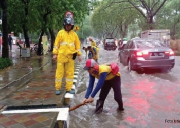 Arief Himbau Warga Tak Buang Sampah Sembarangan Atasi Banjir