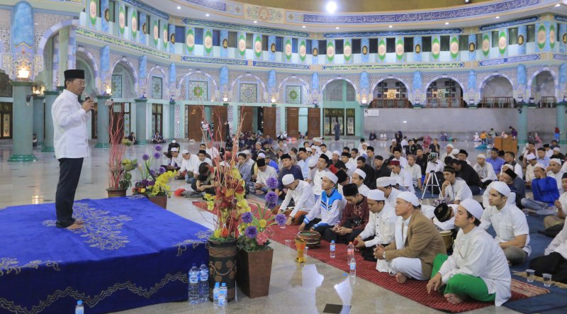 Malam Pergantian Tahun Diisi Muhasabah