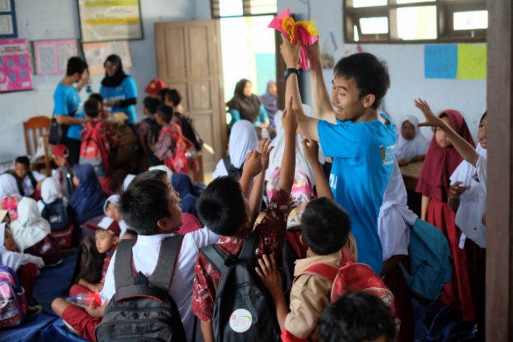 Millenials KS Group Berikan Dukungan Psikososial Anak Terdampak Tsunami