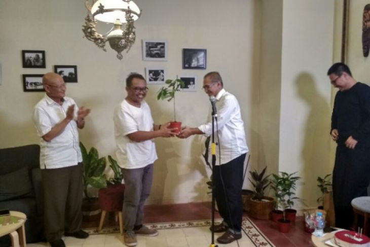 Pengelola Bandara Soekarno-Hatta Bagikan 2.019 Bibit Buah-Buahan