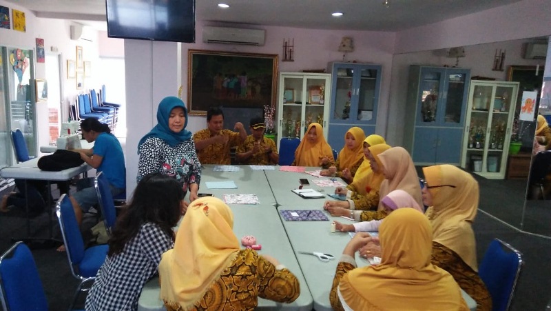 Rumah Pintar Berdayakan Warga Lewat Keterampilan