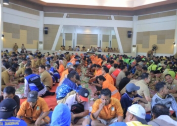 Wali Kota “Ngeliwet Bareng” 1.500 Petugas Lapangan Diraihnya Adipura