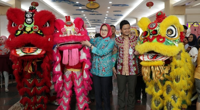 Dispar Gelar Festival Imlek di Pusat Belanja