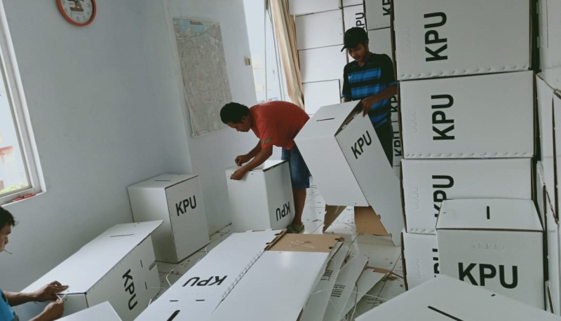 Usai Pencoblosan Dikirim ke GOR, Kantor Kecamatan Tak Mampu Menampung