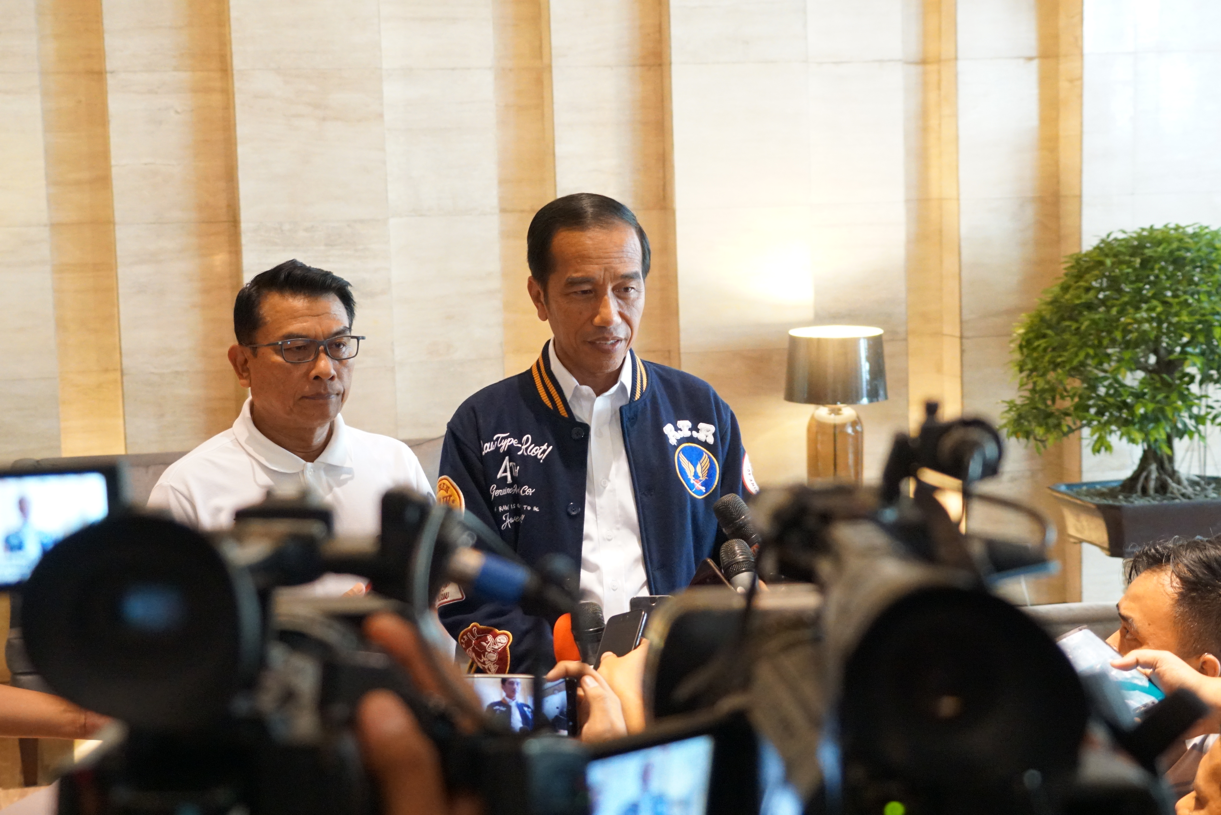 Sedih dan Prihatin, Presiden Jokowi Hormati Proses Hukum KPK Kepada Romahurmuzy