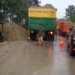 Membahayakan, Warga Keluhkan Truk Pasir Basah