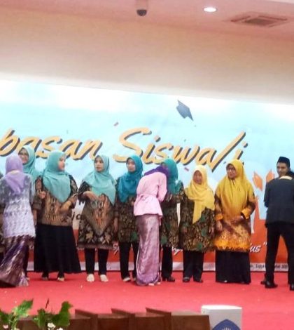Pelepasan Siswa-Siswi Kelas IX dan XII Yayasan Islamiyah Ciputat Tangsel