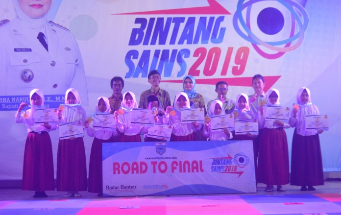 Bintang Sains Kecamatan Cimanuk: Kejutan, Siswi Kelas 3 Lolos ke Final