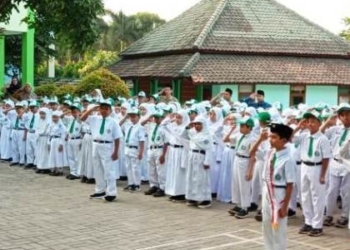 Kepala Kantor Kemenag Tangsel Beri Motivasi Kepada Siswa MIN 3 Tangsel