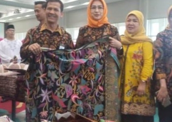 Walikota Tangsel Airin Rachmi Diany Kukuhkan Pengurus Dekranasda Tangsel Periode 2019-2021