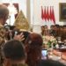 Presiden Jokowi: Pak Menteri, (Majukan) Sepak Bolanya
