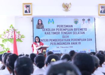 Menteri PPPA Resmikan Sekolah Perempuan Bifemeto di NTT