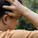 Apa Perbedaan Sakit Kepala Akibat Tumor dengan Sakit Kepala Biasa?