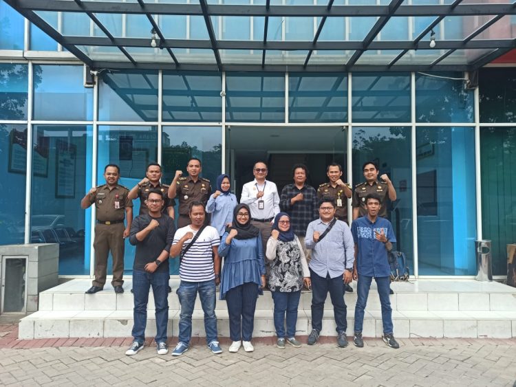Kelompok Kerja (Pokja) Wartawan Harian Kota Tangerang Selatan (PWHTS) beraudiensi dengan Kejaksaan Negeri Tangerang Selatan (Kejari) di Kejari Tangsel, Bintaro, Pondok Aren, Rabu 11 Desember 2019