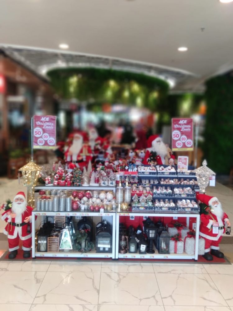 Produk Natal di Cae Hardware Living Plaza Bintaro. (KEY)