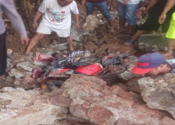 Ibu Muda Dan Anak Balita Tewas Tertimpa Turap