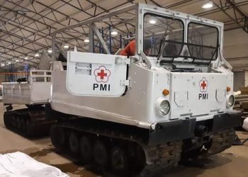 Bantu Penanggulangan Bencana di Banten, PMI Turunkan Amfibi Hagglunds