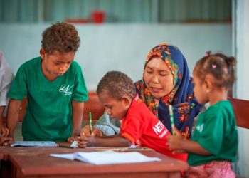 Risna Hasanudin, Bawa Perubahan Pendidikan di Manokwari