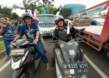 Sambut Hari Pers Nasional, IJTI Tangsel Bagikan Ratusan Masker Ke Pengendara Motor