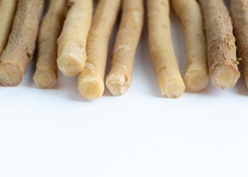 Apakah Benar Siwak Dapat Memutihkan Gigi?