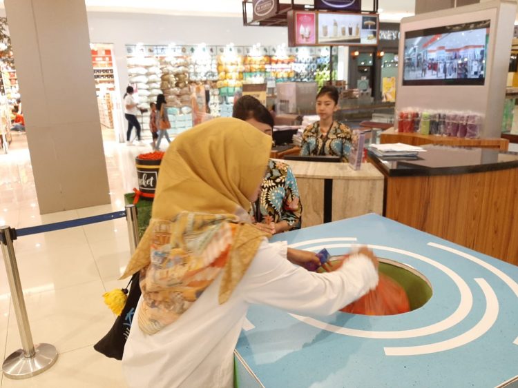 Tangcity Mall Zero Waste Campaign, No Plastic No Problem. (Ist)