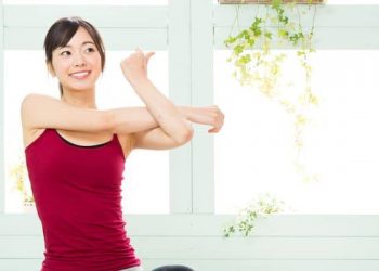 Pinggul Nyeri Mengganggu Aktivitas? Atasi dengan 4 Peregangan Ini