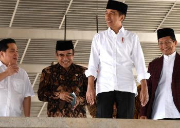 Presiden Jokowi Tinjau Penyemprotan Disinfektan di Masjid Istiqlal