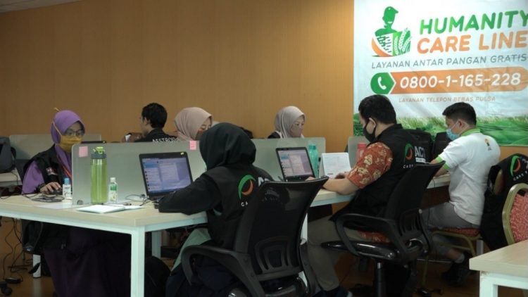 Operator ACT Humanity Careline. (IST)